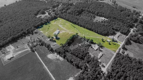 View/Area - 356 Co Rd 7 # A, Stringer, MS 39481 photo 5 of 9