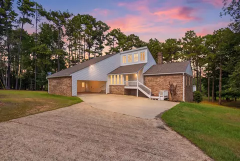62 Mackeral Dr, Hattiesburg, MS 39402