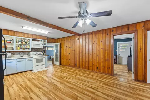 Entry Way - 806 Main St, Purvis, MS 39475 photo 1 of 4