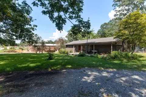 Exterior - 806 Main St, Purvis, MS 39475 photo 4 of 8