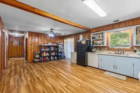 Entry Way - 806 Main St, Purvis, MS 39475 photo 3 of 4