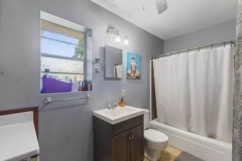 Bath - 806 Main St, Purvis, MS 39475 photo 2 of 2
