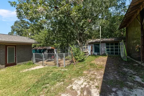 Exterior - 806 Main St, Purvis, MS 39475 photo 8 of 8