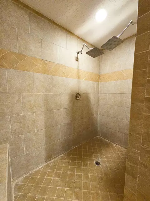 Bath - 4438 N Hwy 49, Mount Olive, MS 39119 photo 4 of 7