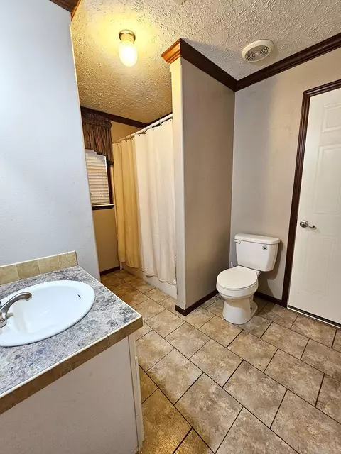 Bath - 4438 N Hwy 49, Mount Olive, MS 39119 photo 6 of 7