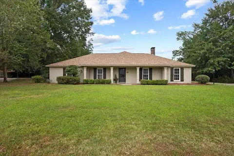 111 Greenwood Pl, Hattiesburg, MS 39402