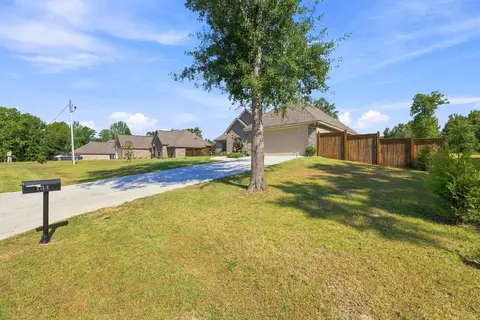 Exterior - 134 N Slade, Sumrall, MS 39482 photo 2 of 6