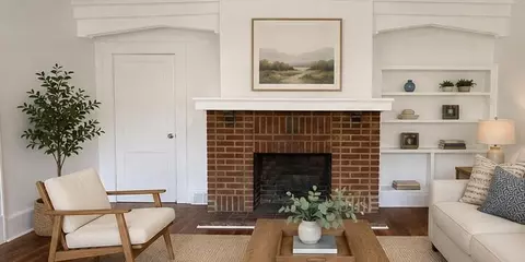 Living - 836 N 8th Ave, Laurel, MS 39440 photo 5 of 6