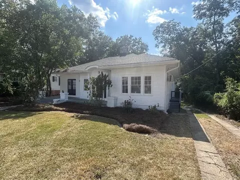 Exterior - 836 N 8th Ave, Laurel, MS 39440 photo 2 of 3