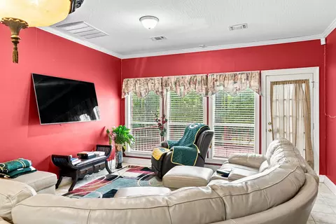 Living - 53 S Windridge Loop, Purvis, MS 39475 photo 3 of 3