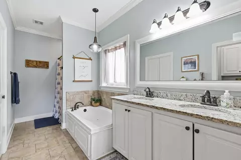 Bath - 28 Chastain, Sumrall, MS 39482 photo 1 of 3
