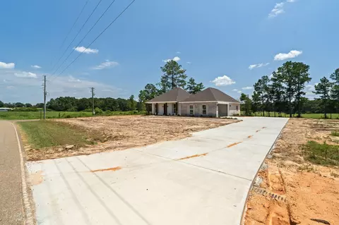 Exterior - 616 Hickory Grove Rd, Sumrall, MS 39482 photo 2 of 11