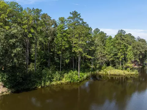 View/Area - 20 24 Placid Dr, Sumrall, MS 39482 photo 4 of 10
