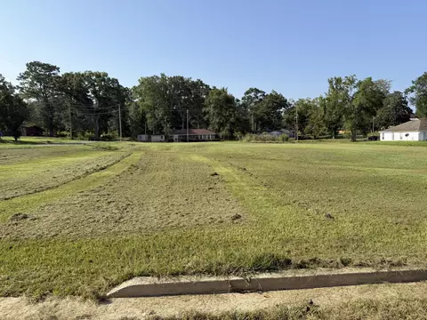 51 S Acres S Mill St, Sumrall, MS 39482 photo 5