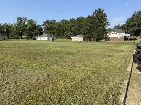 51 S Acres S Mill St, Sumrall, MS 39482 photo 2