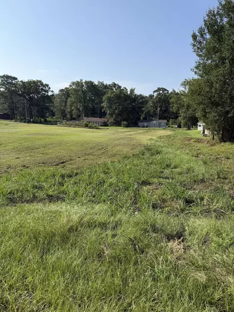 51 S Acres S Mill St, Sumrall, MS 39482 photo 4