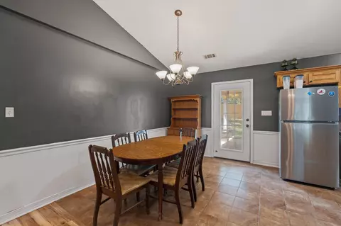 Dining - 16 Heritage Dr, Purvis, MS 39475 photo 1 of 1