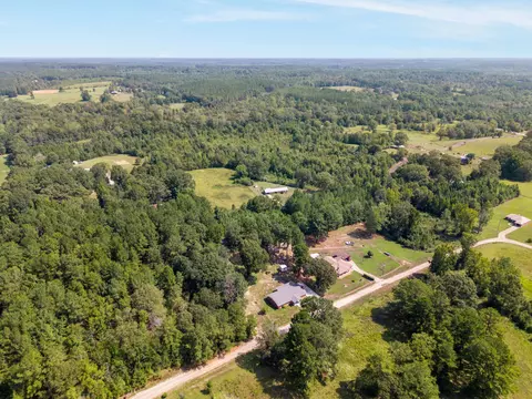 186 Chapman, Sumrall, MS 39482 photo 6