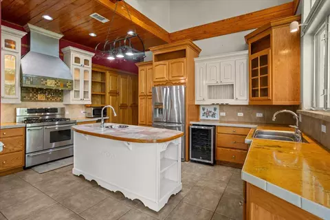 Kitchen - 993 Mississippi 29, Wiggins, MS 39577 photo 1 of 4