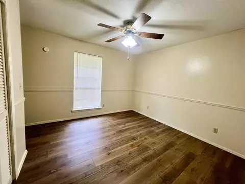Bedroom - 1110 Valley Dr, Laurel, MS 39440 photo 3 of 5