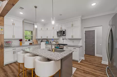 Kitchen - 31 Berwick, Petal, MS 39465 photo 2 of 3