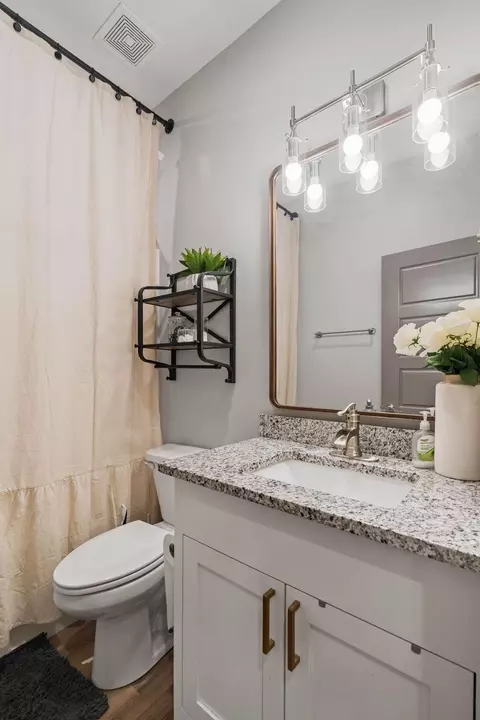 Bath - 31 Berwick, Petal, MS 39465 photo 5 of 5