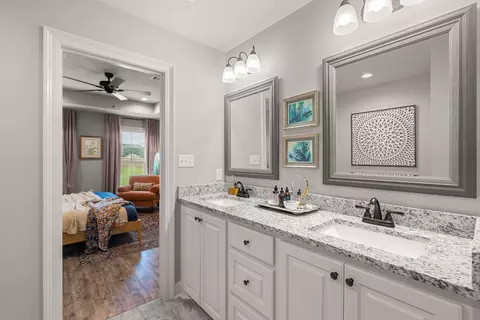 Bath - 30 N Slade, Sumrall, MS 39482 photo 2 of 6
