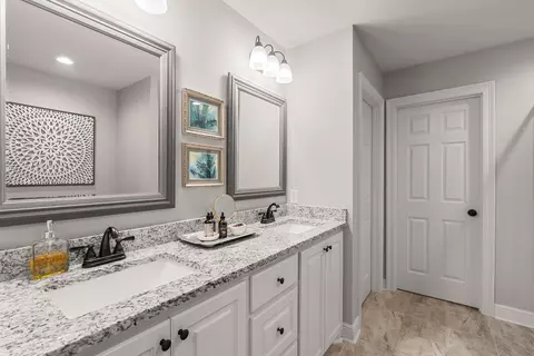 Bath - 30 N Slade, Sumrall, MS 39482 photo 3 of 6
