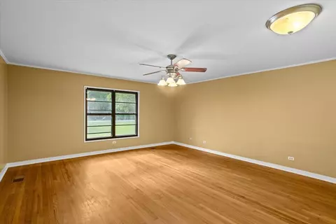 Living - 104 Pine St, Sumrall, MS 39482 photo 7 of 8