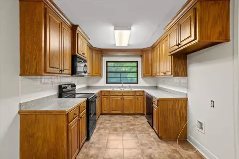 Kitchen - 104 Pine St, Sumrall, MS 39482 photo 1 of 2