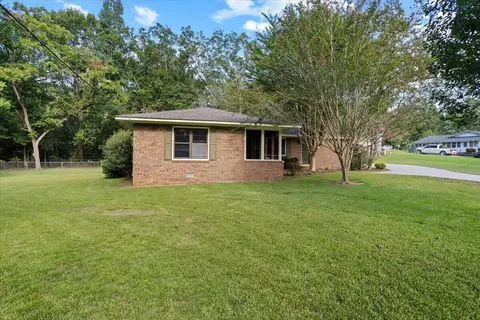 Exterior - 104 Pine St, Sumrall, MS 39482 photo 2 of 6