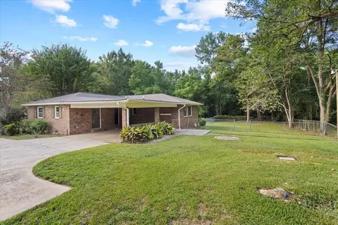 Exterior - 104 Pine St, Sumrall, MS 39482 photo 5 of 6