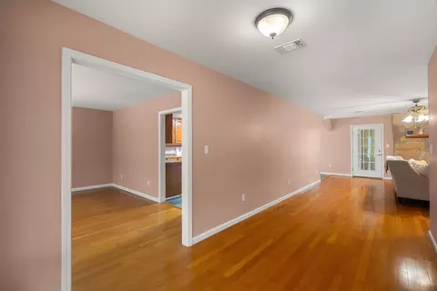 Entry Way - 28 J D Aultman, Sumrall, MS 39482 photo 2 of 5