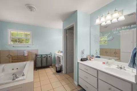 Bath - 28 J D Aultman, Sumrall, MS 39482 photo 1 of 6
