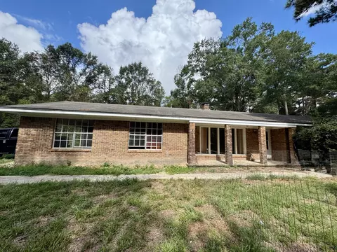 22 Androchowski Dr, Seminary, MS 39479