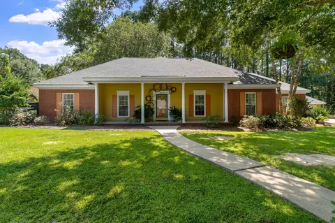 13 William Oaks Dr, Hattiesburg, MS 39402