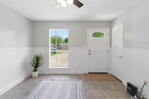 Entry Way - 205 Woodside Dr, Petal, MS 39465 photo 2 of 3