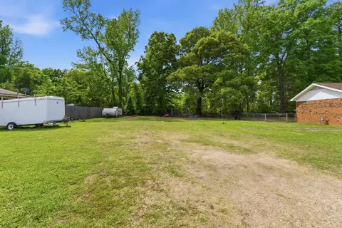 Exterior - 205 Woodside Dr, Petal, MS 39465 photo 6 of 11