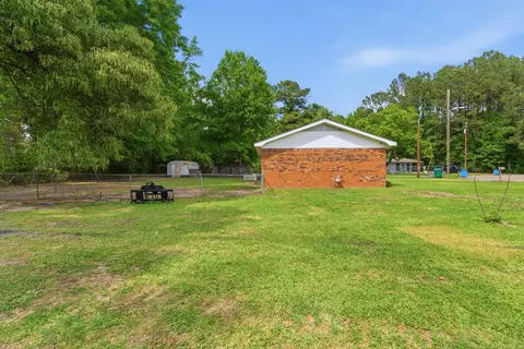Exterior - 205 Woodside Dr, Petal, MS 39465 photo 5 of 11