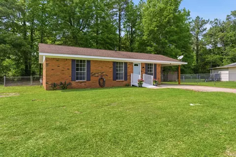 Exterior - 205 Woodside Dr, Petal, MS 39465 photo 4 of 11