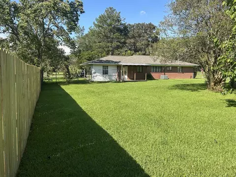Exterior - 274 Trace Rd, Laurel, MS 39443 photo 2 of 4
