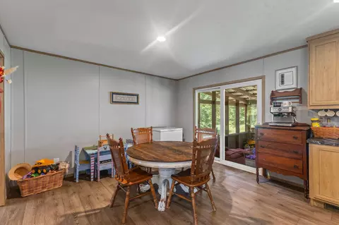 Dining - 150 Steelman, Purvis, MS 39475 photo 3 of 3