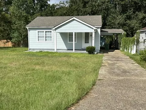 413 S 13th Ave, Hattiesburg, MS 39401