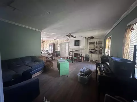 Living - 604 Cedar Ave, Richton, MS 39476 photo 1 of 1
