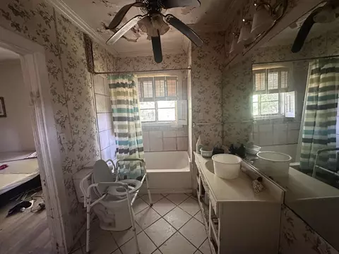 Bath - 604 Cedar Ave, Richton, MS 39476 photo 1 of 1