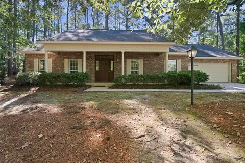 107 Courtland Dr, Hattiesburg, MS 39402