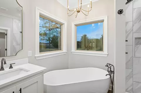 Bath - 49 Excellor Rd, Sumrall, MS 39482 photo 5 of 11