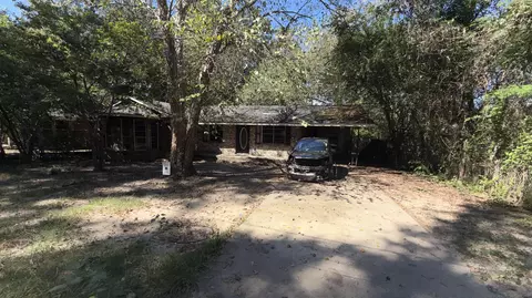 1005 East Ave, Columbia, MS 39429