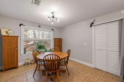 Dining - 7 J Scott Rd, Purvis, MS 39475 photo 2 of 2