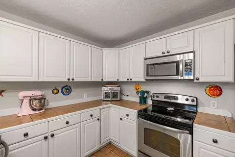 Kitchen - 7 J Scott Rd, Purvis, MS 39475 photo 4 of 5